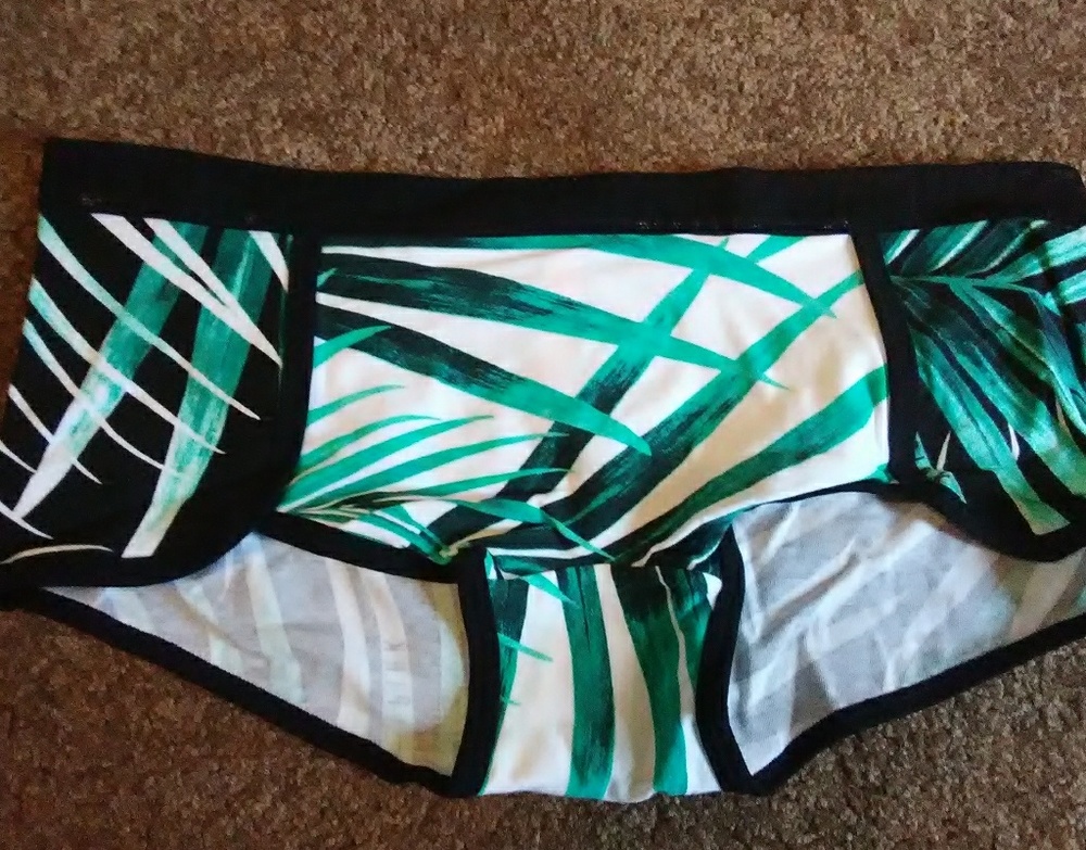 Victoria's Secret Pink boyshort panties